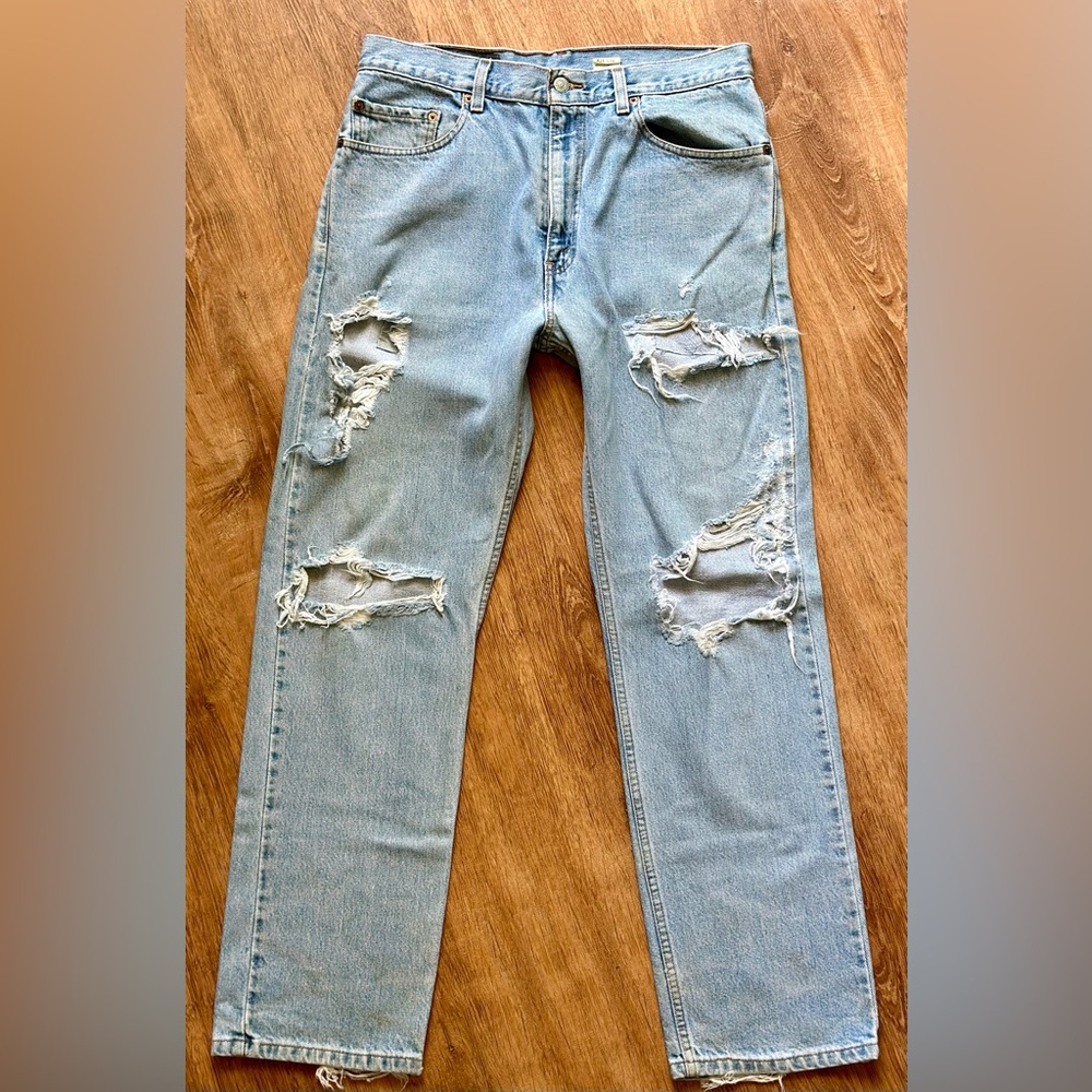 RARE 00's Vintage Levi’s 505 with “trademark only” symbol RED tab M 34"